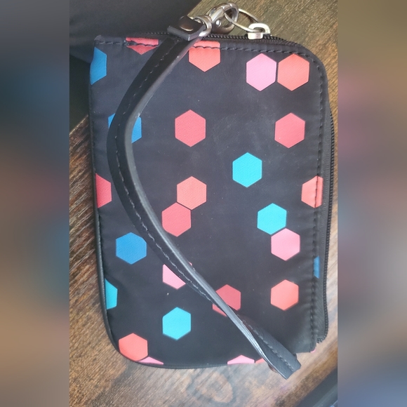 FOSSIL wristlet - Picture 3 of 4